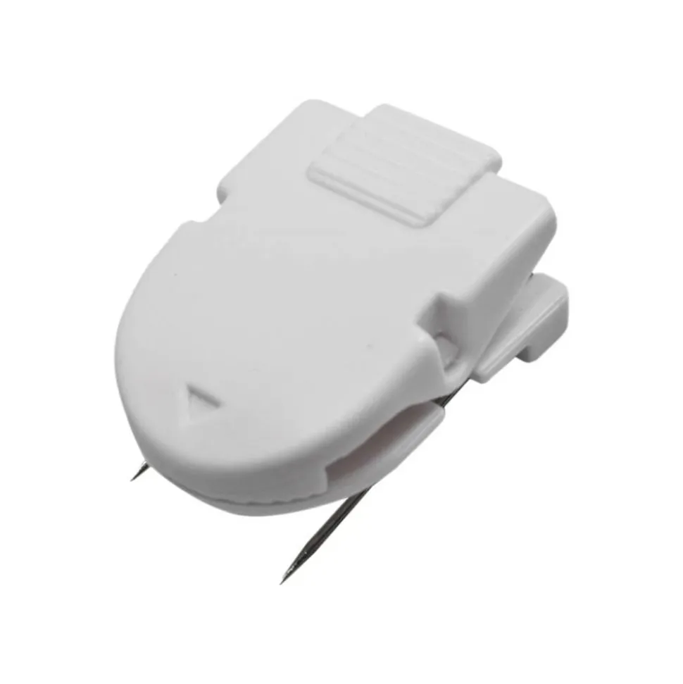 Advantus Panel Wall Clips, Pack Of 20, White