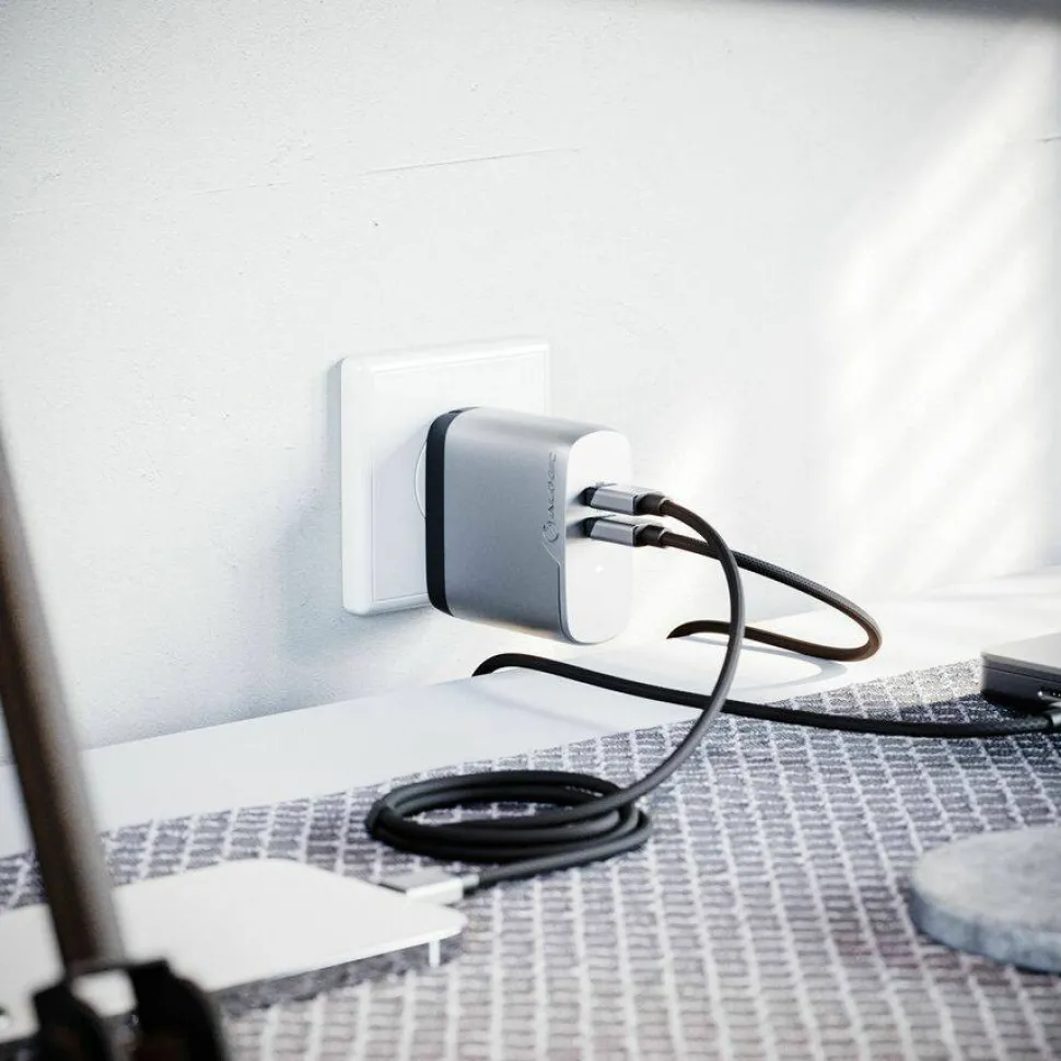 Alogic Power Adapter