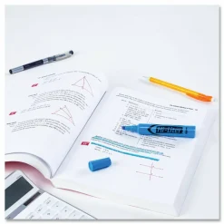 Avery Desk Style Highlighters, Chisel Point, Light Blue, Pack Of 12