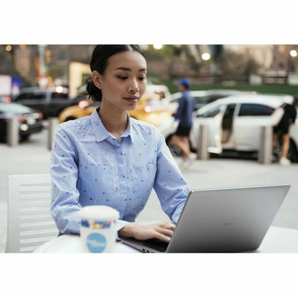 Dell Pro 14 PC14255 14" Copilot+ PC Notebook - Full HD Plus - 60 Hz - AMD Ryzen AI 7 350 - 16 GB - 512 GB SSD - English (US) Keyboard - Platinum Silver