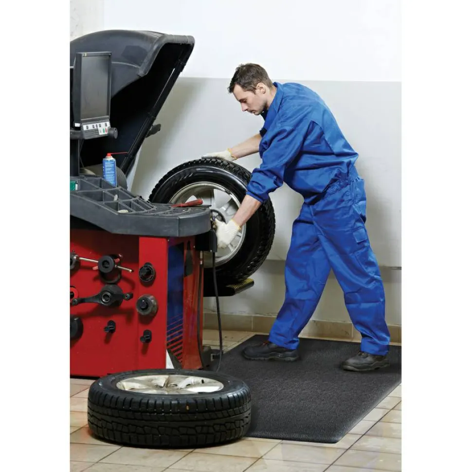 Genuine Joe Soft Step Anti-Fatigue Mat, 3' x 5', Black