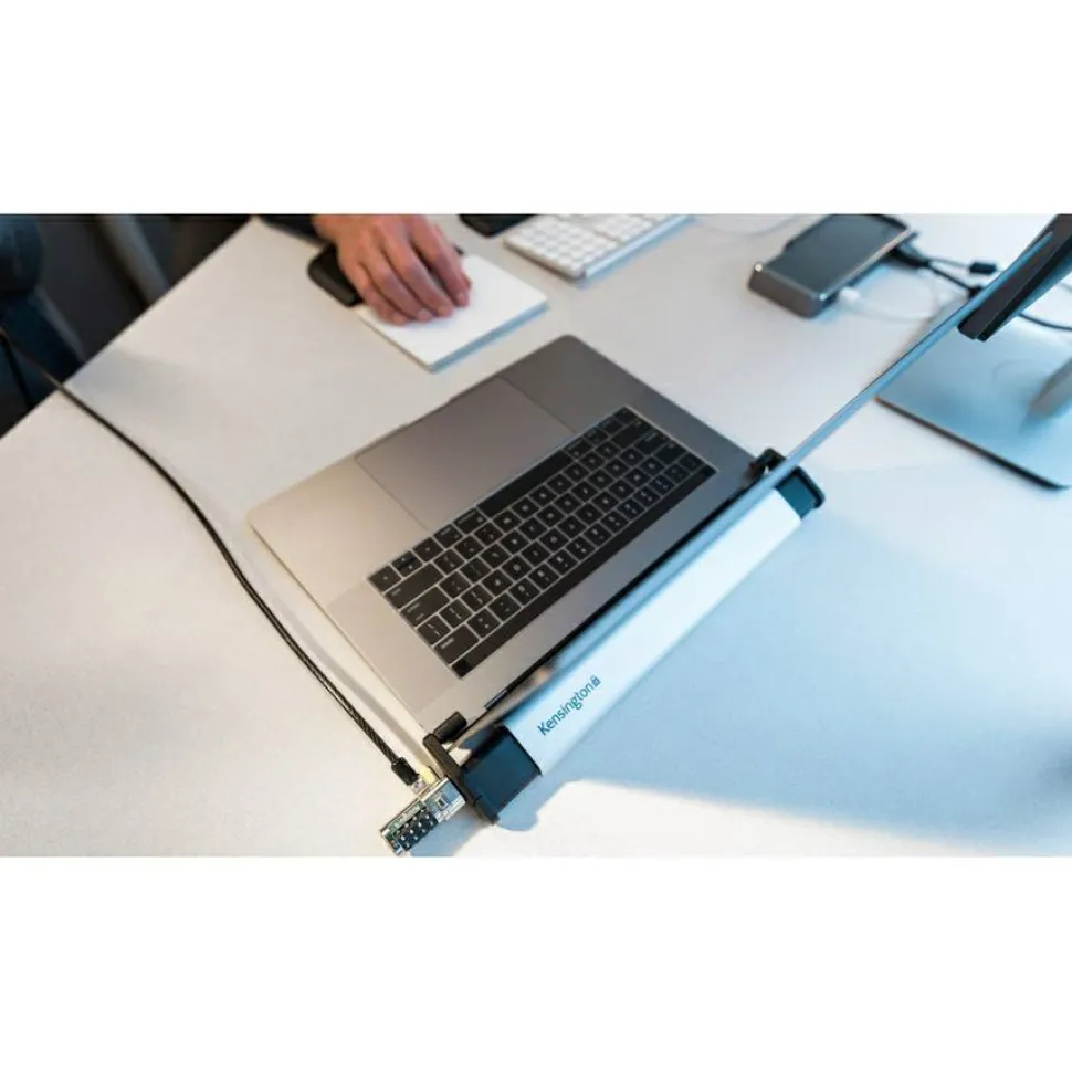 Kensington Laptop Locking Station 2.0 - MicroSaver 2.0 Keyed Lock - System security kit - 15.6"