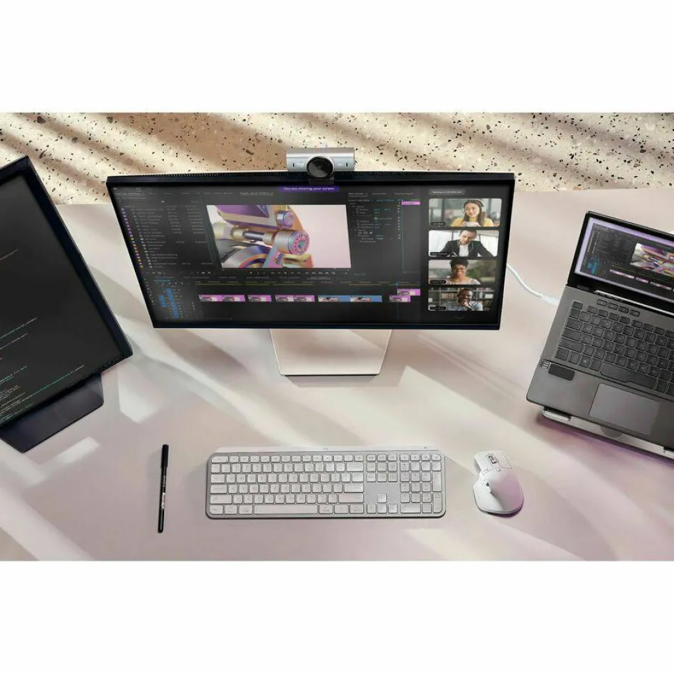 Logitech MX Brio Ultra HD 4K Collaboration and Streaming Webcam, 1080p at 60 FPS, Dual Noise Reducing Mics, Show Mode, USB-C, Webcam Cover, Works with Microsoft Teams, Zoom, Google Meet, Pale Gray