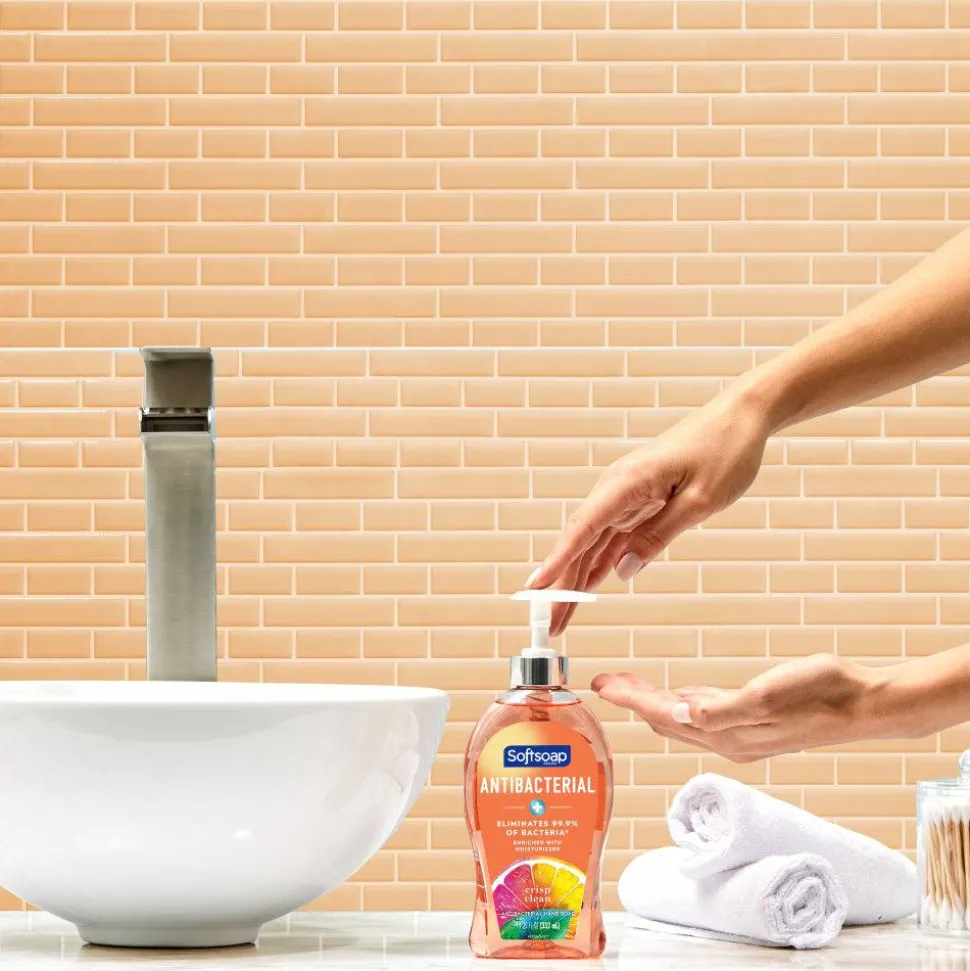 Softsoap Antibacterial Liquid Hand Soap Pump, 11.25 (332.7 mL) oz., Pack of 6, Crisp Clean Scent - 03562CT