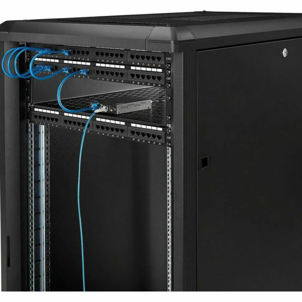 StarTech Gigabit Ethernet Copper-to-Fiber Media Converter, SM LC, 20 km, Ethernet Media Converter, GbE Converter, TAA