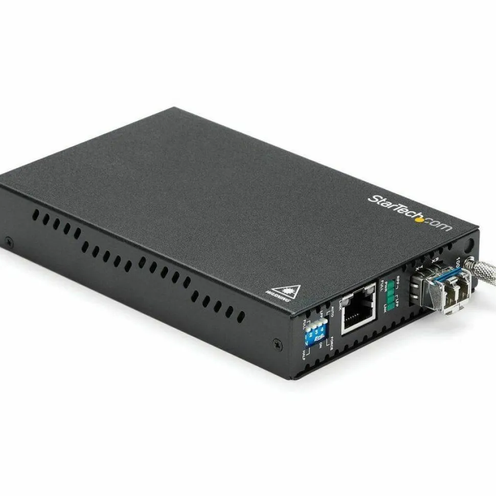 StarTech Gigabit Ethernet Copper-to-Fiber Media Converter, SM LC, 20 km, Ethernet Media Converter, GbE Converter, TAA