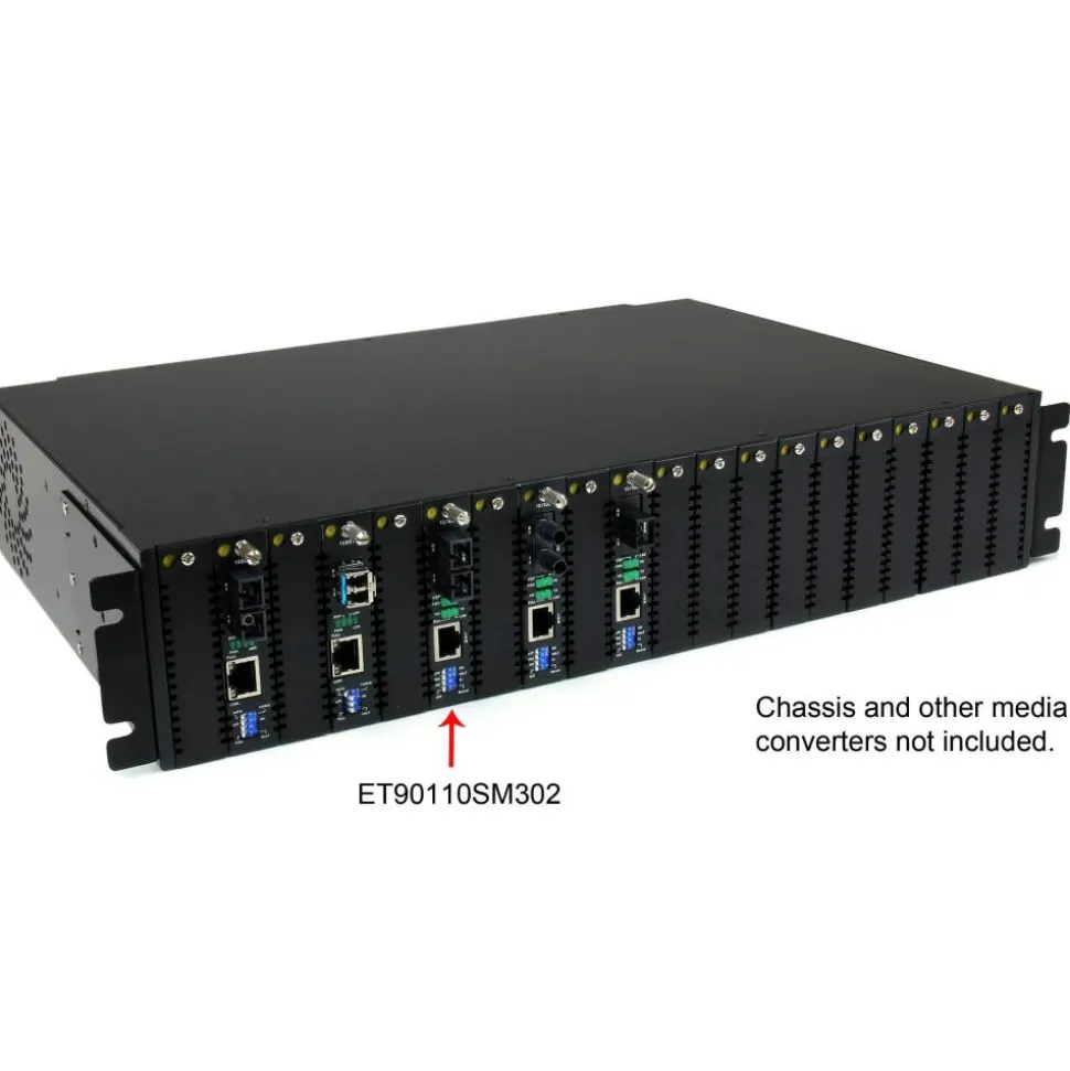 StarTech 10/100 Mbps Single Mode Fiber Media Converter SC 30 km, TAA