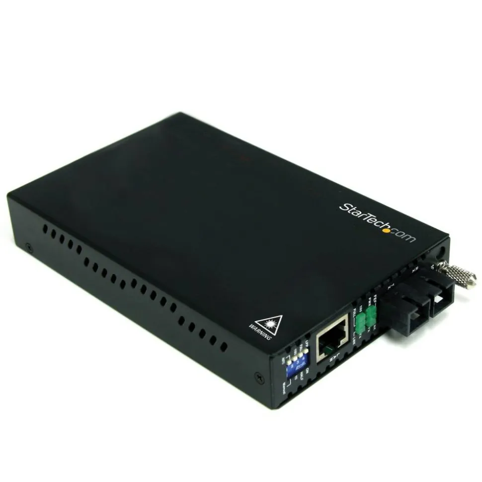 StarTech 10/100 Mbps Single Mode Fiber Media Converter SC 30 km, TAA