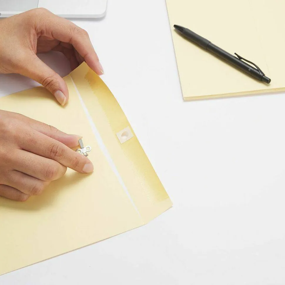 Universal Center-Seam 9" x 12" Manila Envelopes, Clasp Closure, 32 Lb, Brown Kraft, Box Of 100