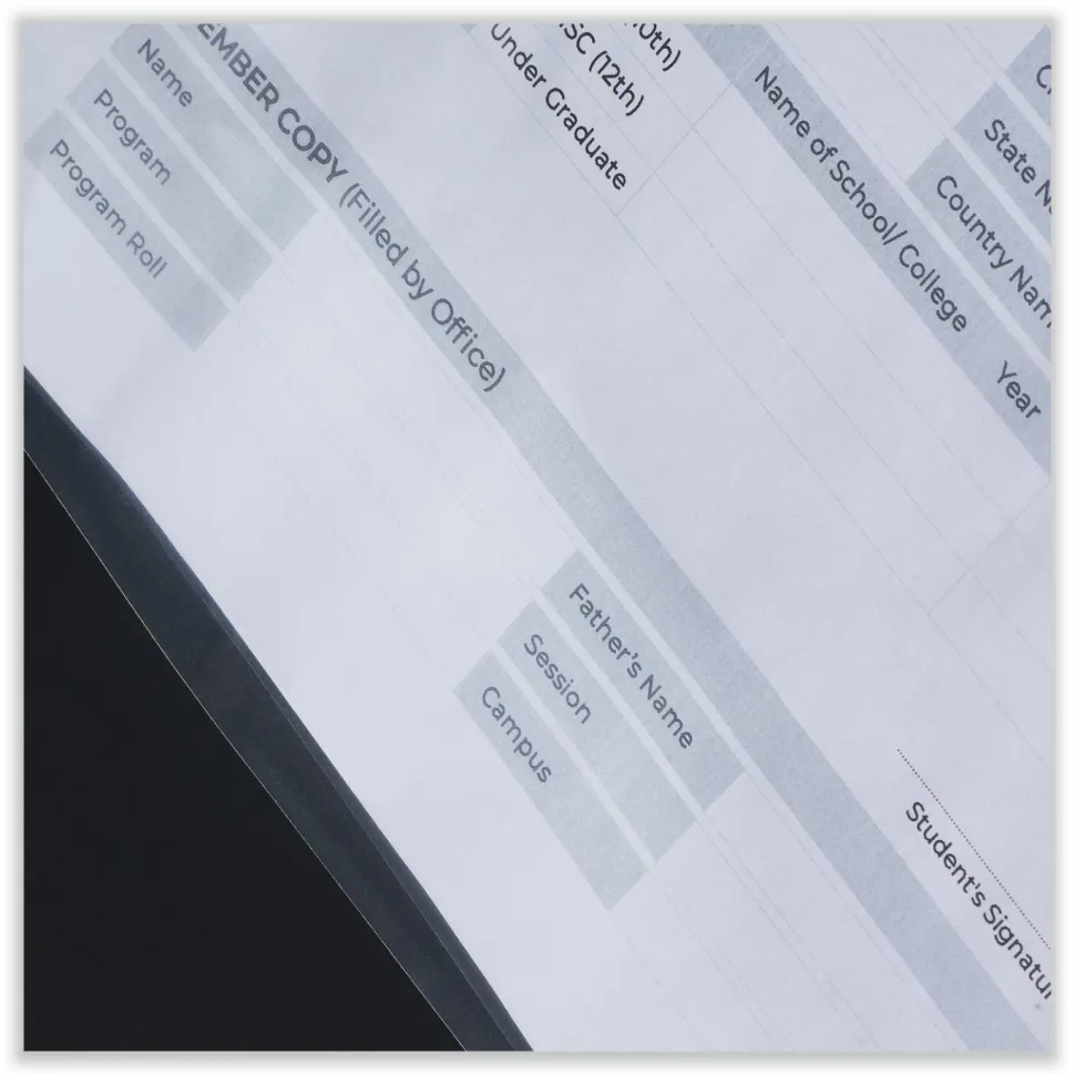 Universal Standard Sheet Protectors, Medium-Duty, Side: 3-Hole Punched, Top Load 8.5 x 11 Insert, Clear Front, 100/Box