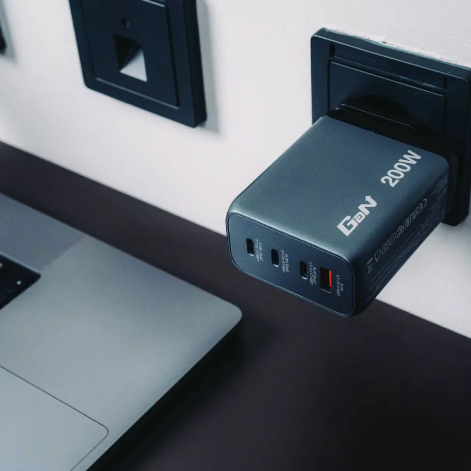 Verbatim 200 W 4-Port GaN Wall Charger, Black/Gray